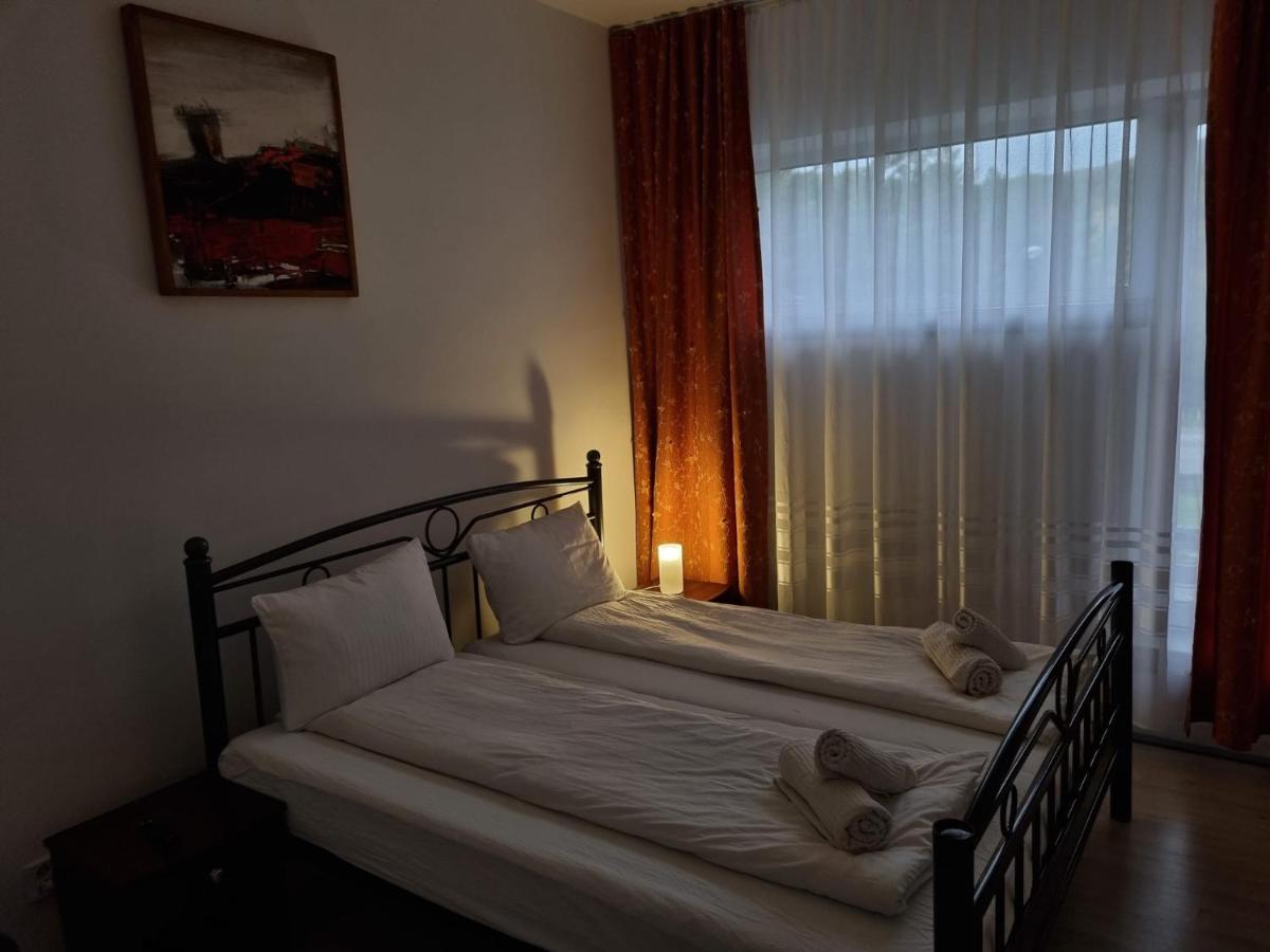 Hotel Randunica Văliug Zewnętrze zdjęcie