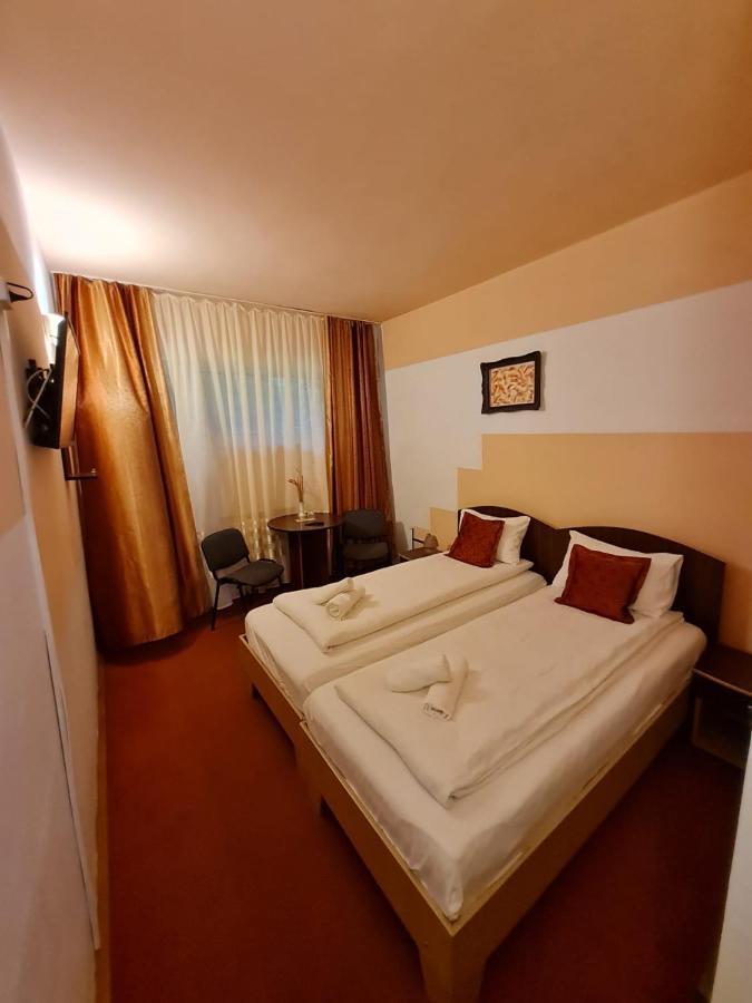 Hotel Randunica Văliug Zewnętrze zdjęcie
