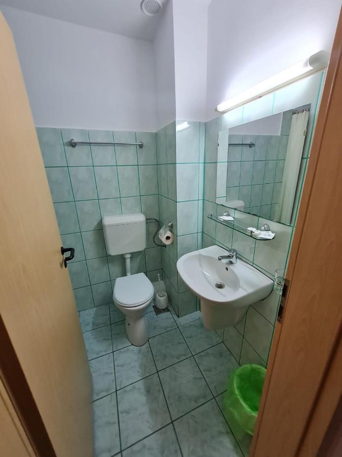 Hotel Randunica Văliug Zewnętrze zdjęcie